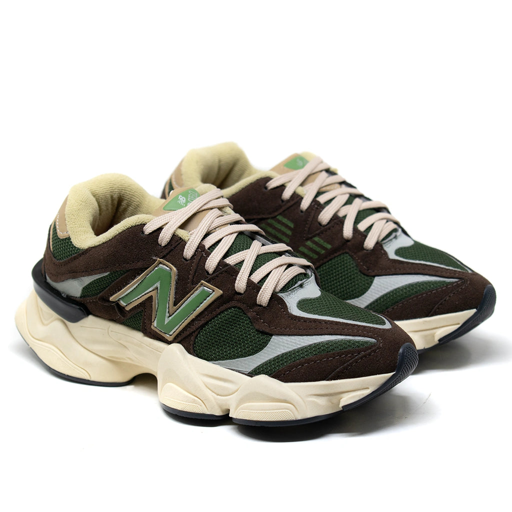 Tênis New Balance 9060