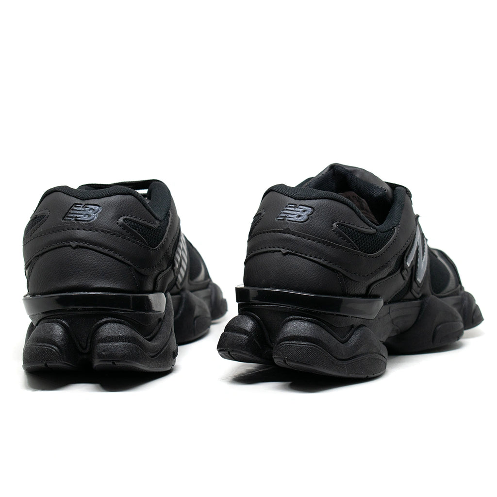 Tênis New Balance 9060