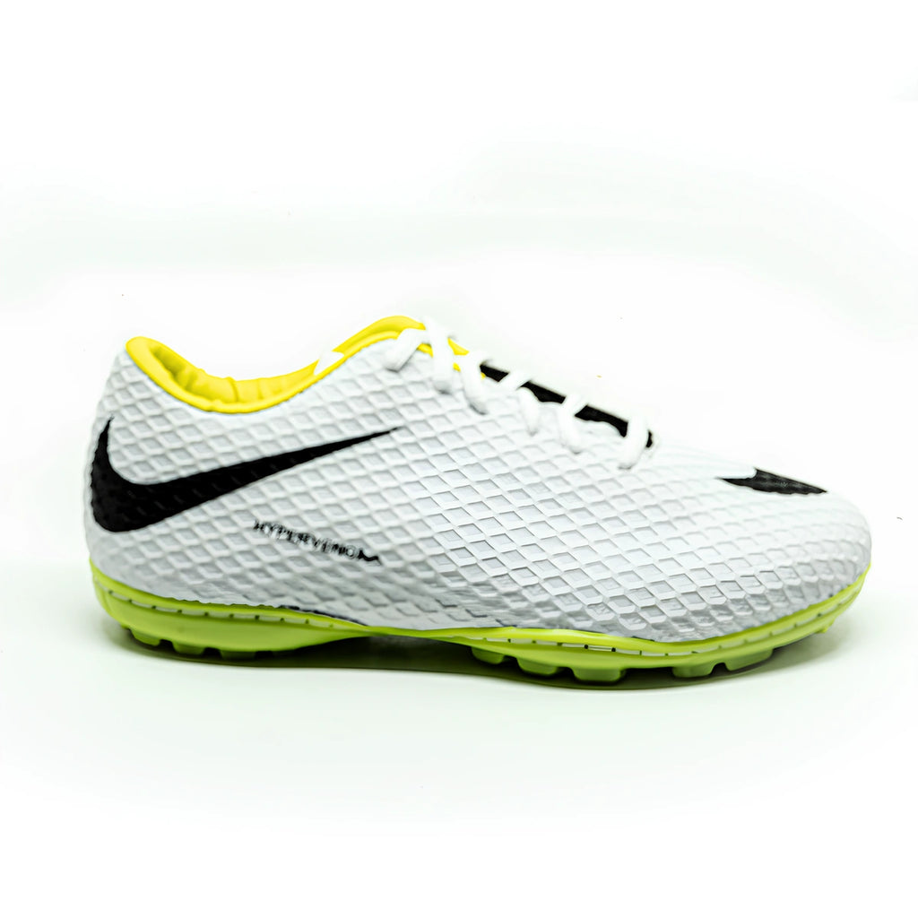 Chuteira Society Hypervenom
