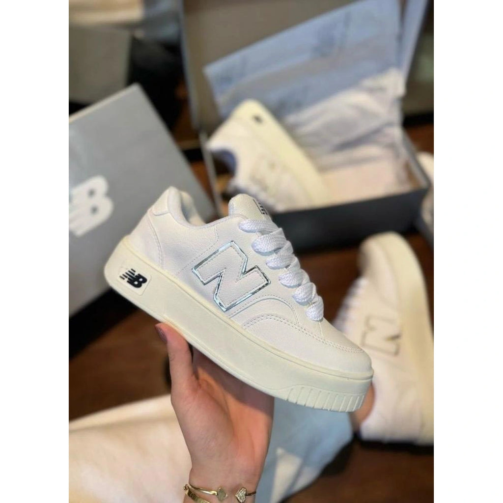 Tênis feminino  New Balance CT303