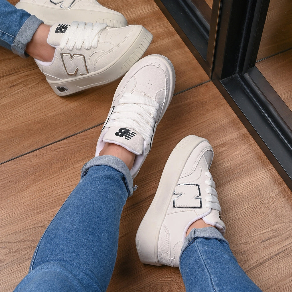 Tênis feminino  New Balance CT303